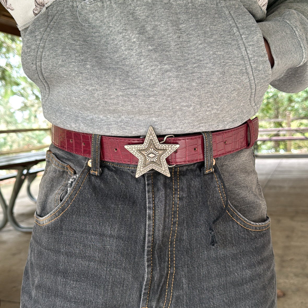 IGNRNT STUDIOS Vintage Western Star Buckle Belt – Burgundy