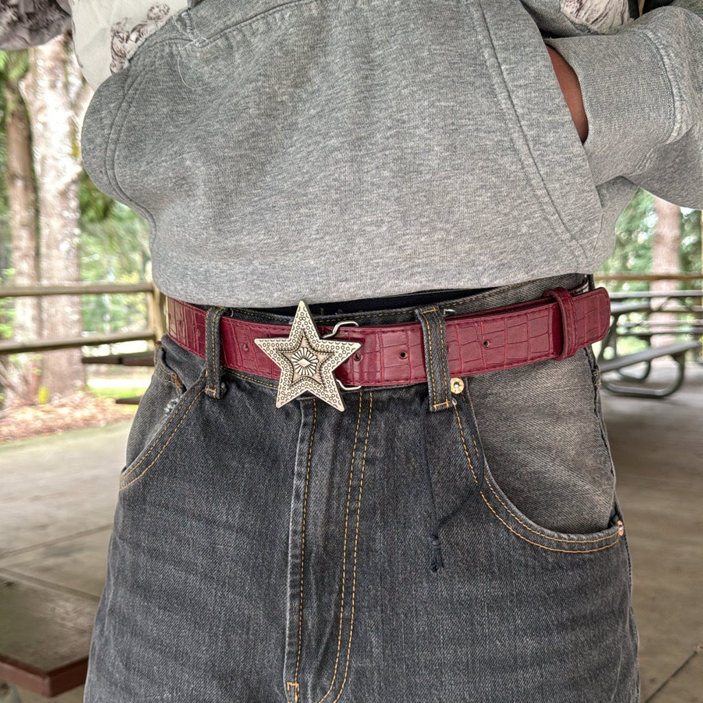 IGNRNT STUDIOS Vintage Western Star Buckle Belt – Burgundy