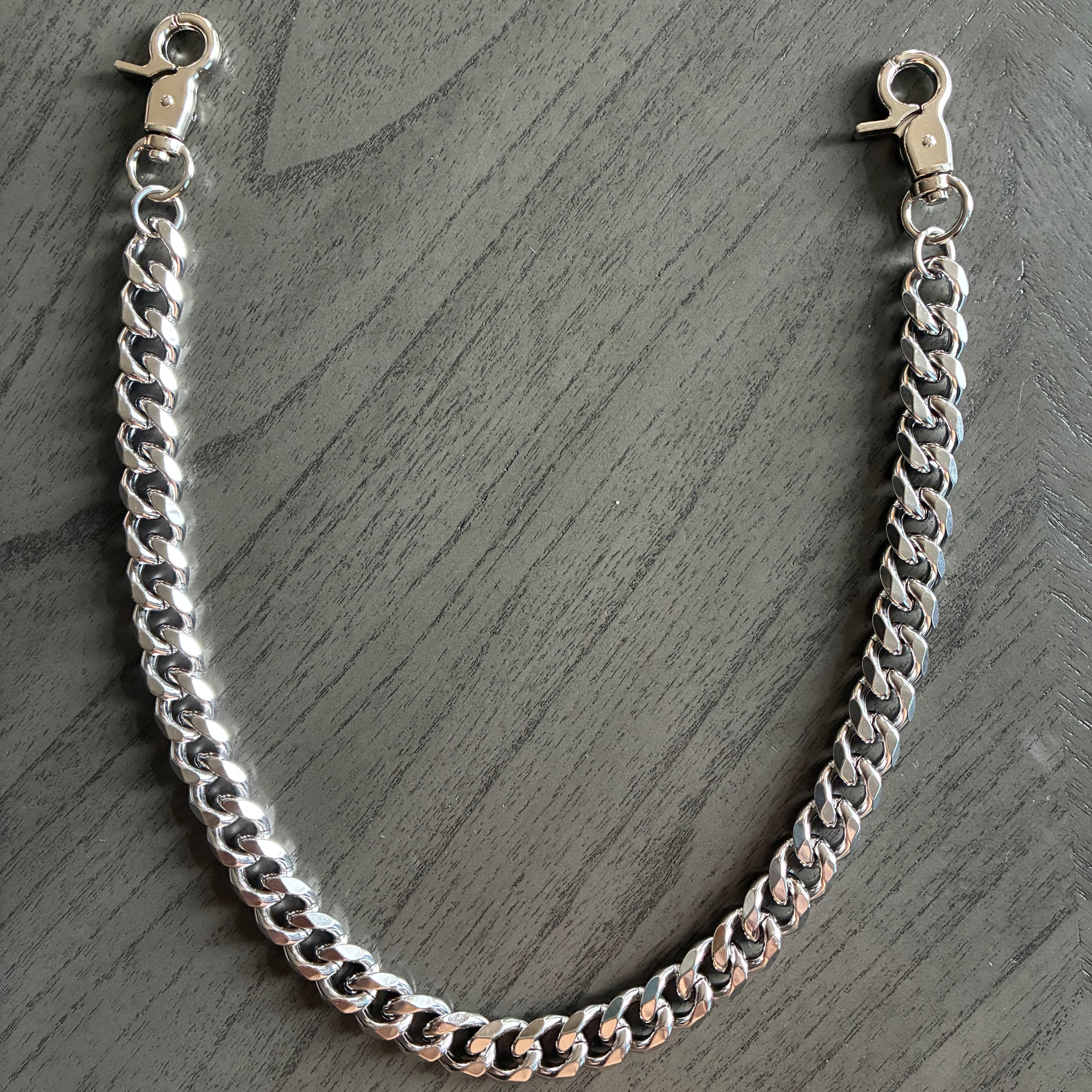 IGNRNT Studios Heavy Cuban Biker Chain – Silver