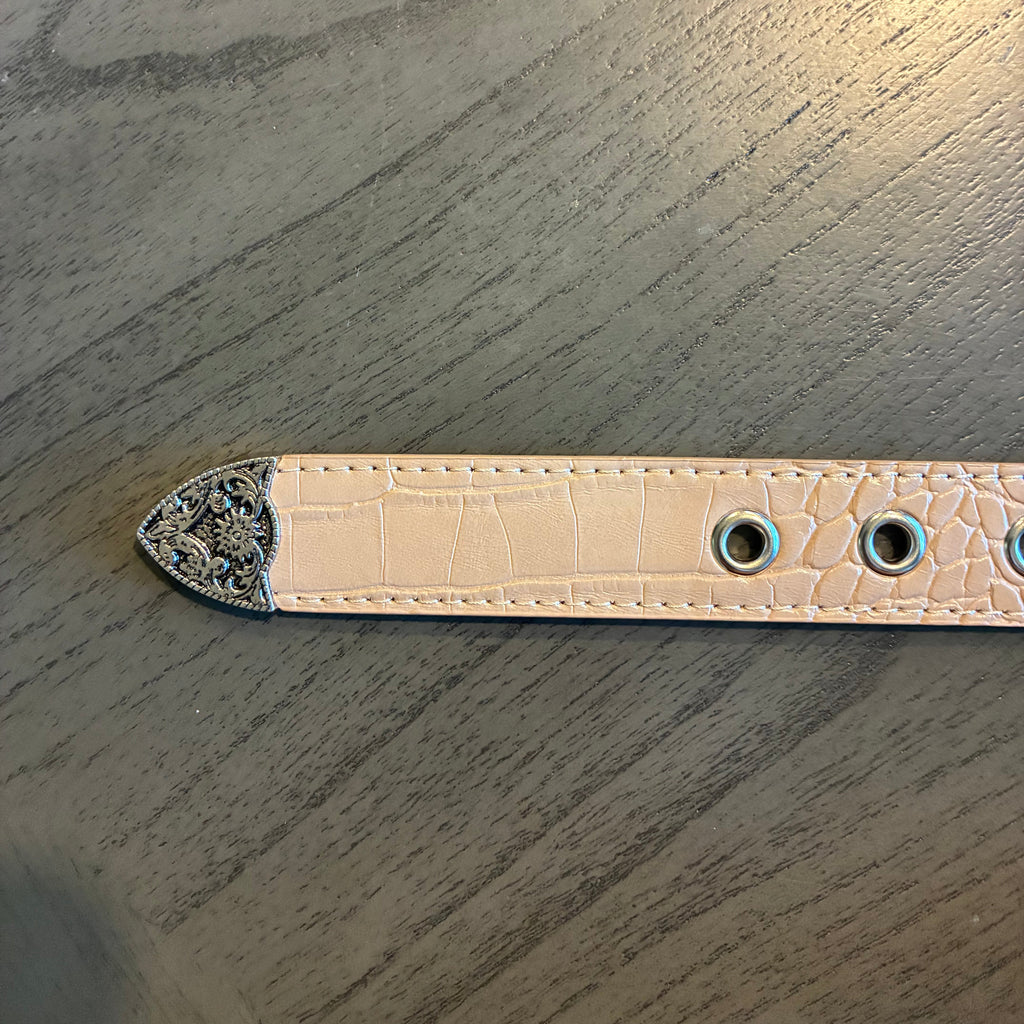 IGNRNT Studios Cream Croc Western Belt – Silver Buckle